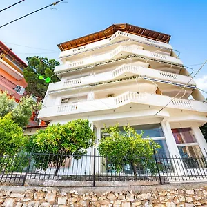 Otel Ideal, Saranda